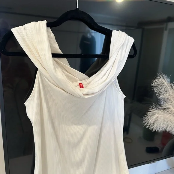 SPANX® Stretch Rib
Off-The-Shoulder Top - Picture 5 of 5